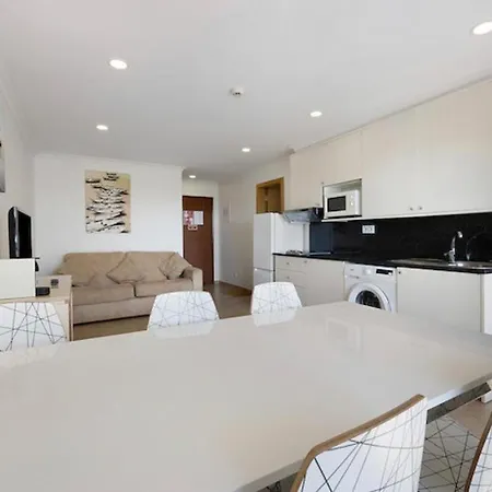 Cozy Apartment With Seaview 300M From The Beach Portimao Exterior photo