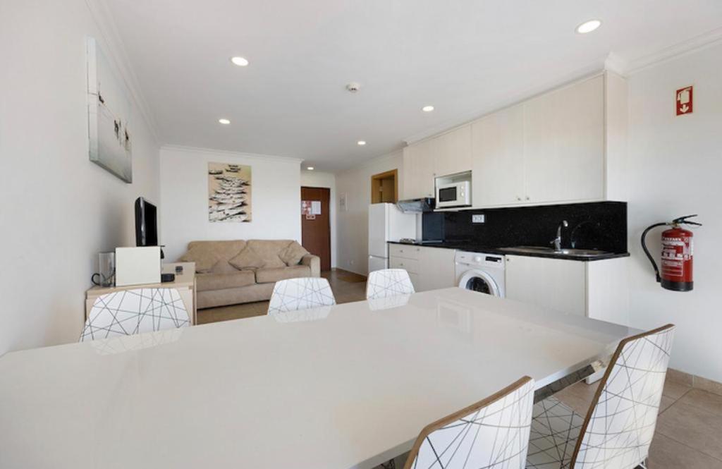 Cozy With Seaview 300m From The Apartment *