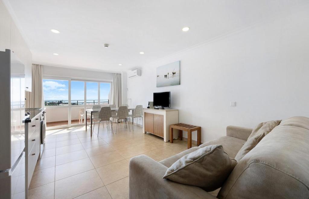 Cozy With Seaview 300m From The Apartment *